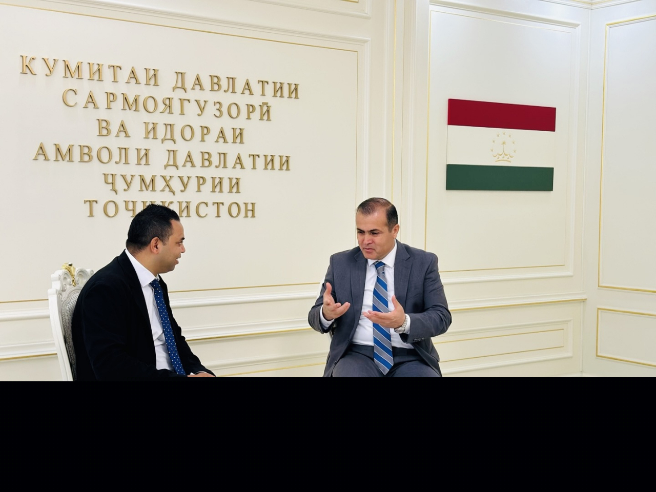 Sulton Rahimzoda(right), Chairman of the State Committee on Investments and State Property Management speaks in an interview with The Korea Herald at the office of the State Committee on Investment and State Property Management of Tajikistan in Dushanbe on June 14. (Sanjay Kumar/ The Korea Herald)